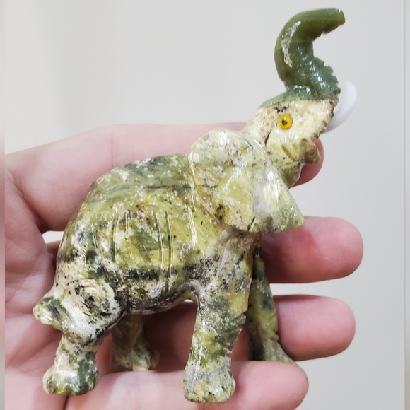 Serpentine Crystal Elephant - Picture 9 of 12